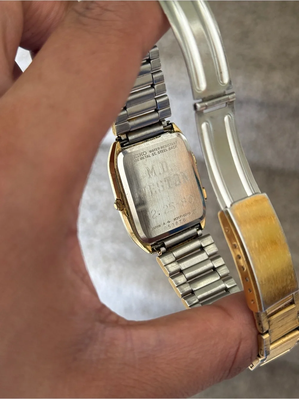 SEIKO Vintage 1980 Men’s Quartz Watch Gold Case Dial rare collectors Watch